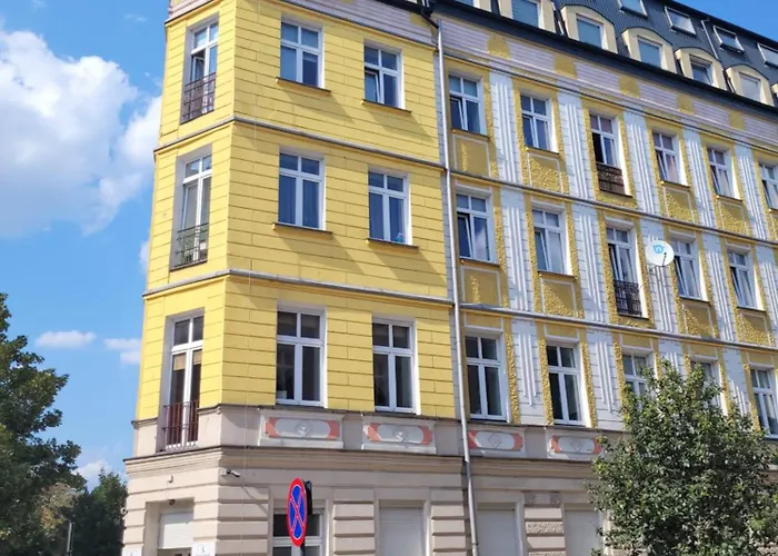 Skylight Dream, Sen Pod Gwiazdami Lägenhet